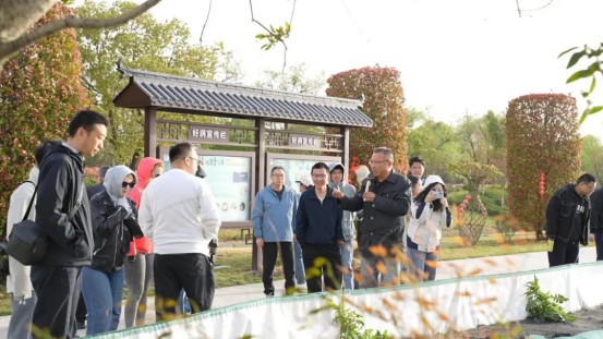 探秘科技养殖，品鉴地标盛宴——中外采风团走进好润，共绘泰州“渔”文化新篇章